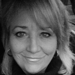 Meet your Posher, Debbie